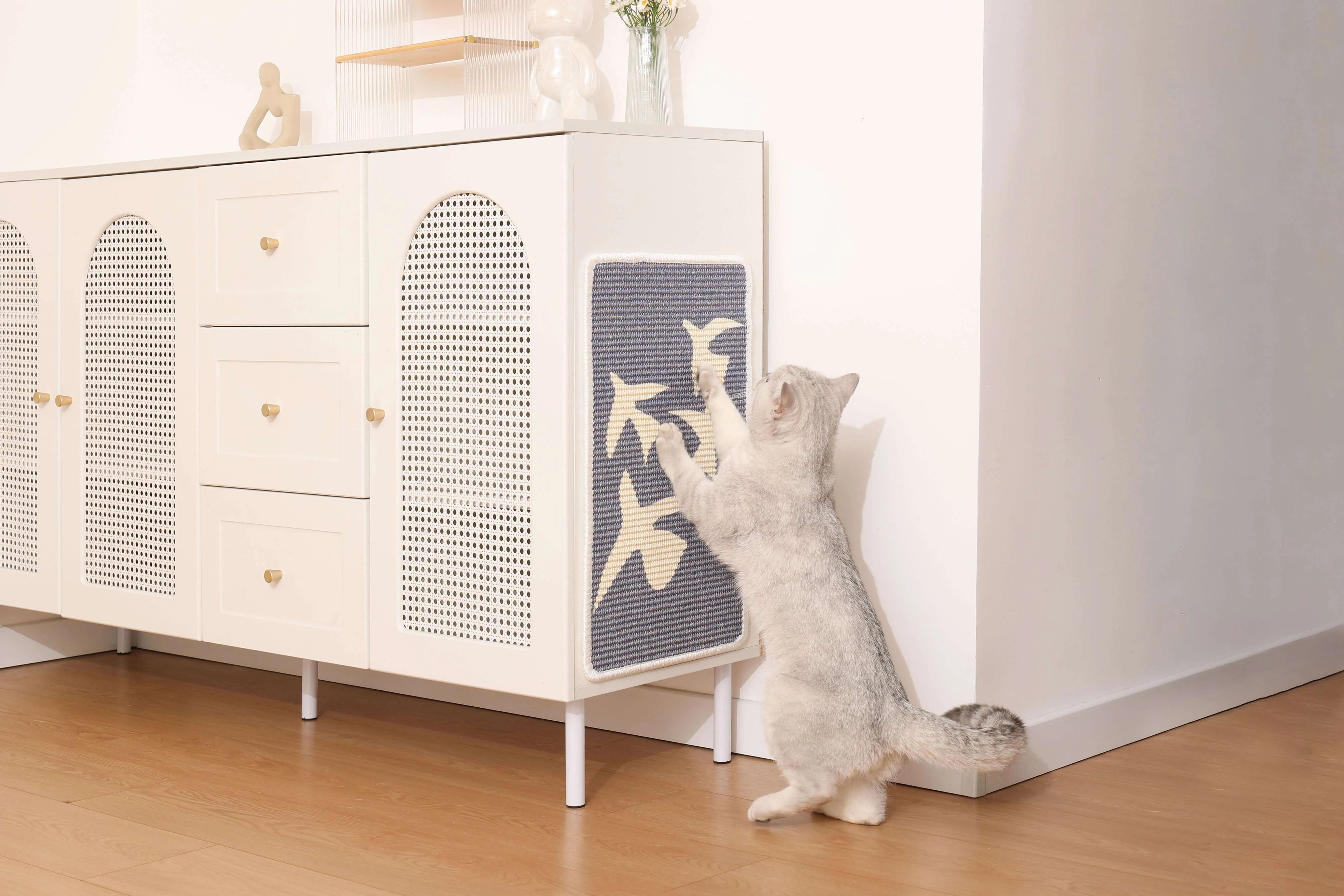 Art-Inspired Natural Sisal Scratching Mat