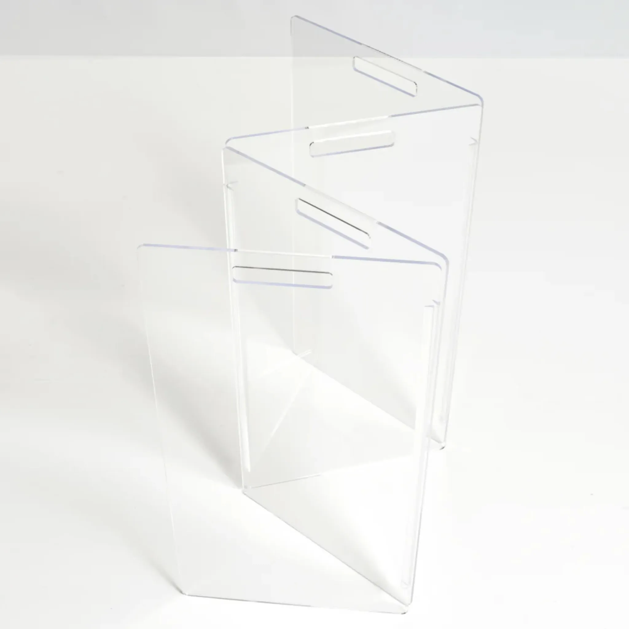 Low Clear Freestanding Zig Zag Pet Gate